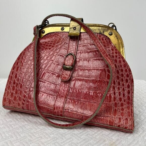 Vintage 70s 80s Red Genuine Leather Gold Metal Clasp Women's Crossbody Bag Purse - Picture 11 of 15